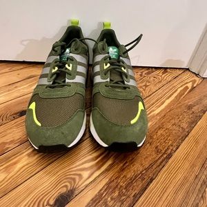 MENS ADIDAS ZX_700_HO